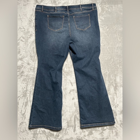 Torrid Luxe Slim Boot Jeans Women’s 24R Dark Wash Super Stretch - Picture 2 of 9